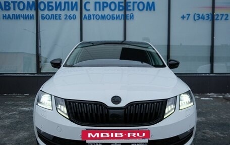 Skoda Octavia, 2019 год, 1 825 000 рублей, 8 фотография