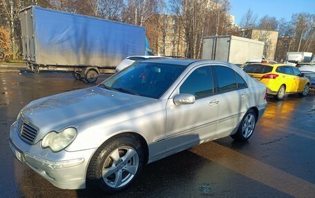 Mercedes-Benz C-Класс, 2001 год, 625 000 рублей, 1 фотография