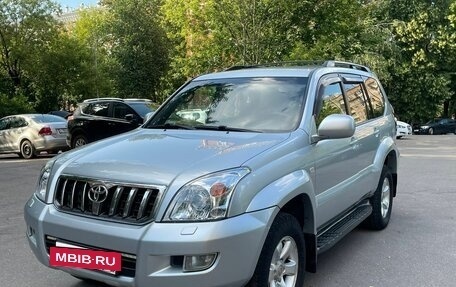 Toyota Land Cruiser Prado 120 рестайлинг, 2007 год, 2 100 000 рублей, 5 фотография