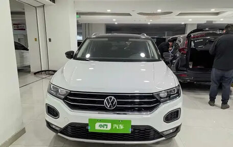 Volkswagen T-Roc I, 2021 год, 2 285 000 рублей, 1 фотография