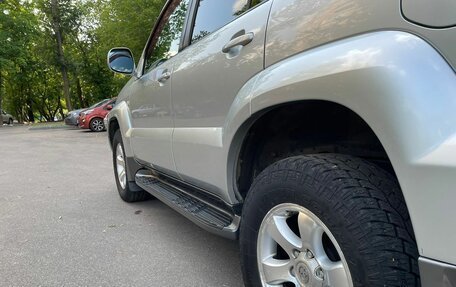 Toyota Land Cruiser Prado 120 рестайлинг, 2007 год, 2 100 000 рублей, 9 фотография