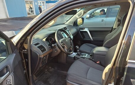 Toyota Land Cruiser Prado 150 рестайлинг 2, 2019 год, 3 990 000 рублей, 5 фотография