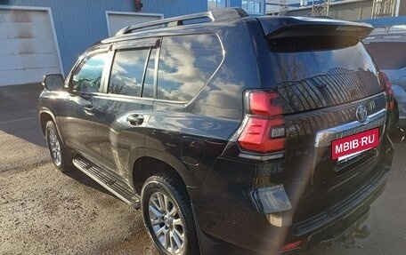 Toyota Land Cruiser Prado 150 рестайлинг 2, 2019 год, 3 990 000 рублей, 4 фотография