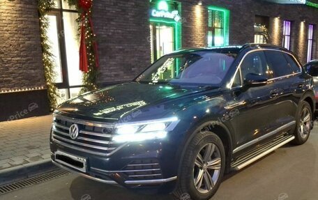 Volkswagen Touareg III, 2018 год, 5 250 000 рублей, 1 фотография