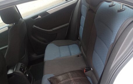 Volkswagen Jetta VI, 2013 год, 1 034 000 рублей, 7 фотография