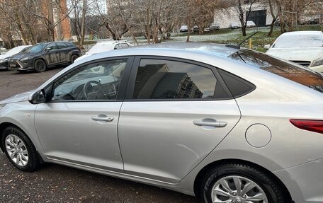 Hyundai Solaris II рестайлинг, 2018 год, 1 200 000 рублей, 10 фотография