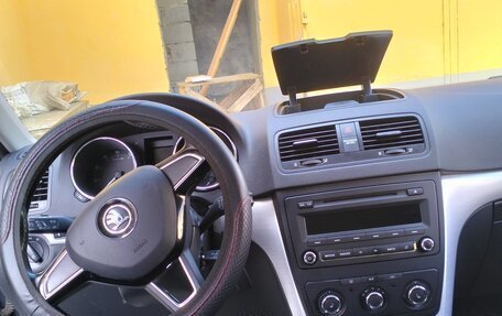 Skoda Yeti I рестайлинг, 2015 год, 1 455 000 рублей, 6 фотография