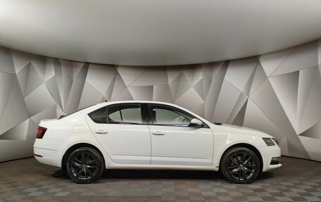 Skoda Octavia, 2017 год, 1 635 000 рублей, 6 фотография