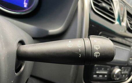 Renault Sandero II рестайлинг, 2015 год, 897 000 рублей, 8 фотография