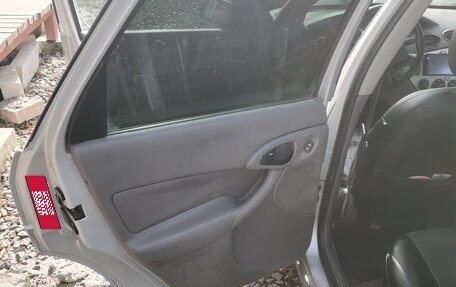 Ford Focus IV, 2001 год, 210 000 рублей, 3 фотография