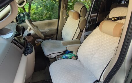 Nissan Serena II, 2004 год, 800 000 рублей, 8 фотография