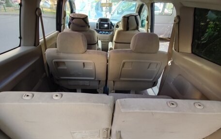 Nissan Serena II, 2004 год, 800 000 рублей, 15 фотография