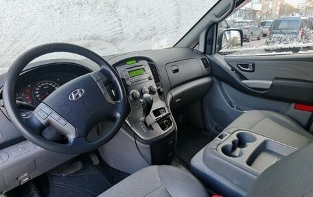 Hyundai Grand Starex Grand Starex I рестайлинг 2, 2011 год, 1 600 000 рублей, 2 фотография