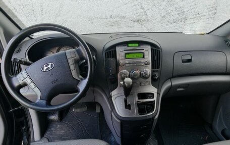 Hyundai Grand Starex Grand Starex I рестайлинг 2, 2011 год, 1 600 000 рублей, 3 фотография