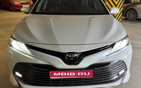 Toyota Camry, 2020 год, 3 100 000 рублей, 1 фотография