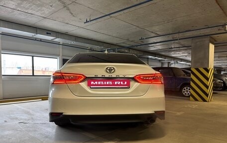 Toyota Camry, 2020 год, 3 100 000 рублей, 5 фотография