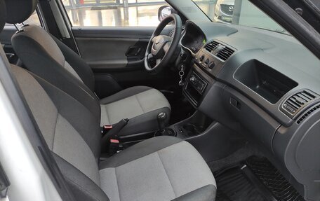 Skoda Fabia II, 2010 год, 390 000 рублей, 7 фотография