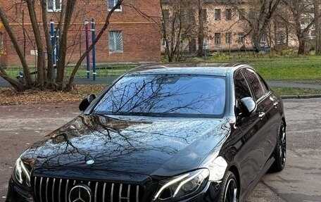 Mercedes-Benz E-Класс, 2017 год, 3 170 000 рублей, 5 фотография