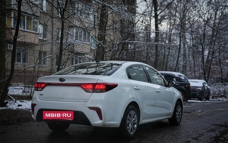 KIA Rio IV, 2017 год, 950 000 рублей, 3 фотография