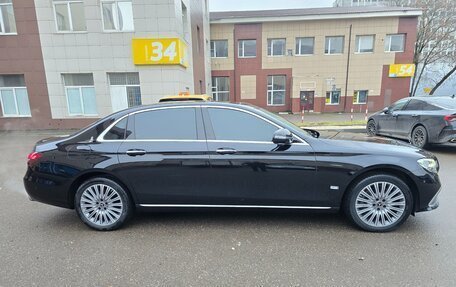 Mercedes-Benz E-Класс, 2022 год, 5 800 000 рублей, 21 фотография