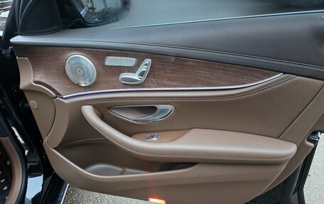 Mercedes-Benz E-Класс, 2022 год, 5 800 000 рублей, 7 фотография