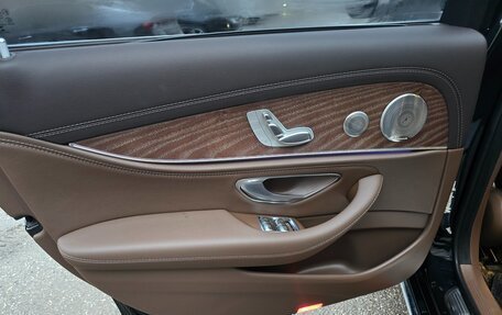 Mercedes-Benz E-Класс, 2022 год, 5 800 000 рублей, 13 фотография