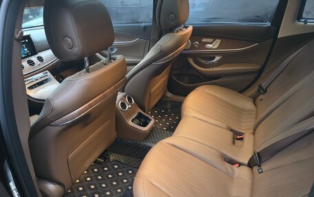 Mercedes-Benz E-Класс, 2022 год, 5 800 000 рублей, 14 фотография