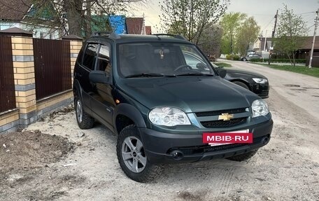 Chevrolet Niva I рестайлинг, 2009 год, 500 000 рублей, 6 фотография