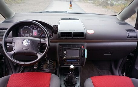 Volkswagen Sharan I рестайлинг, 2006 год, 495 000 рублей, 23 фотография