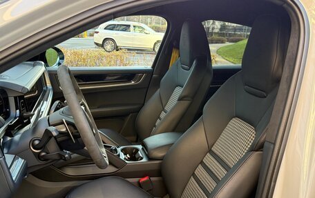 Porsche Cayenne III, 2024 год, 18 500 000 рублей, 15 фотография