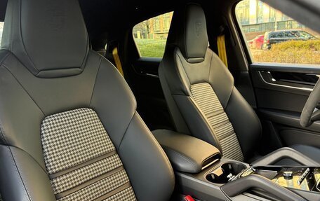 Porsche Cayenne III, 2024 год, 18 500 000 рублей, 26 фотография