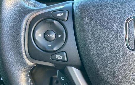 Honda Stepwgn, 2022 год, 2 000 000 рублей, 22 фотография