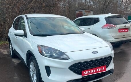 Ford Escape, 2021 год, 1 830 000 рублей, 1 фотография