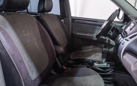 Mitsubishi Pajero Sport II рестайлинг, 2014 год, 2 649 000 рублей, 22 фотография