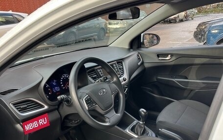 Hyundai Solaris II рестайлинг, 2018 год, 950 000 рублей, 9 фотография