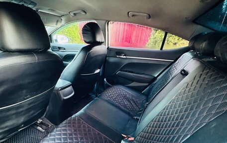 Hyundai Elantra VI рестайлинг, 2018 год, 1 130 000 рублей, 8 фотография