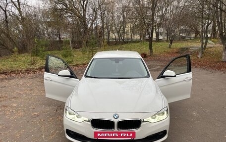 BMW 3 серия, 2016 год, 1 900 000 рублей, 14 фотография