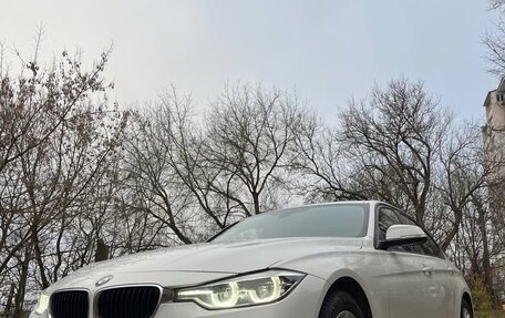 BMW 3 серия, 2016 год, 1 900 000 рублей, 11 фотография