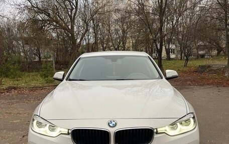 BMW 3 серия, 2016 год, 1 900 000 рублей, 12 фотография