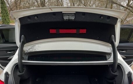 BMW 3 серия, 2016 год, 1 900 000 рублей, 38 фотография