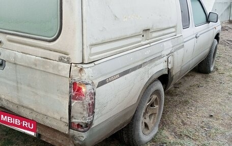 Nissan Navara (Frontier), 1999 год, 100 000 рублей, 4 фотография