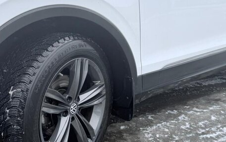 Volkswagen Tiguan II, 2018 год, 1 850 000 рублей, 5 фотография