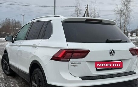 Volkswagen Tiguan II, 2018 год, 1 850 000 рублей, 4 фотография