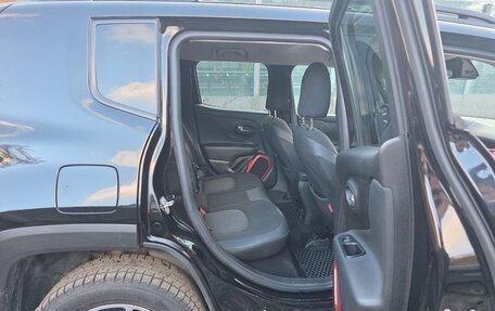 Jeep Renegade I рестайлинг, 2016 год, 2 000 000 рублей, 10 фотография