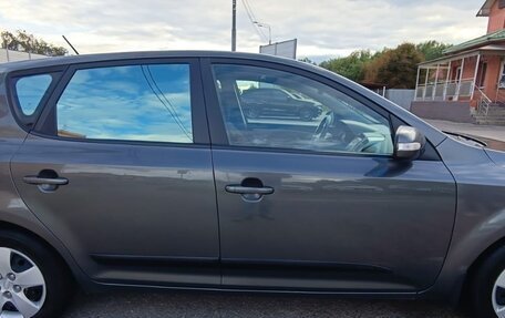 KIA cee'd I рестайлинг, 2010 год, 699 000 рублей, 3 фотография