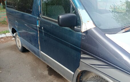 Mazda Bongo Friendee i рестайлинг, 1996 год, 340 000 рублей, 1 фотография