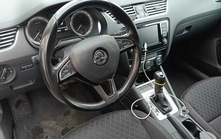 Skoda Octavia, 2017 год, 1 200 000 рублей, 6 фотография