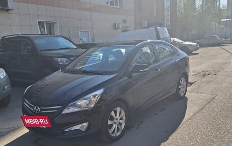 Hyundai Solaris II рестайлинг, 2012 год, 670 000 рублей, 2 фотография