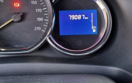 Renault Logan II, 2018 год, 1 400 000 рублей, 3 фотография