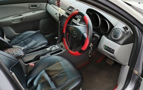 Mazda Axela, 2004 год, 400 000 рублей, 2 фотография